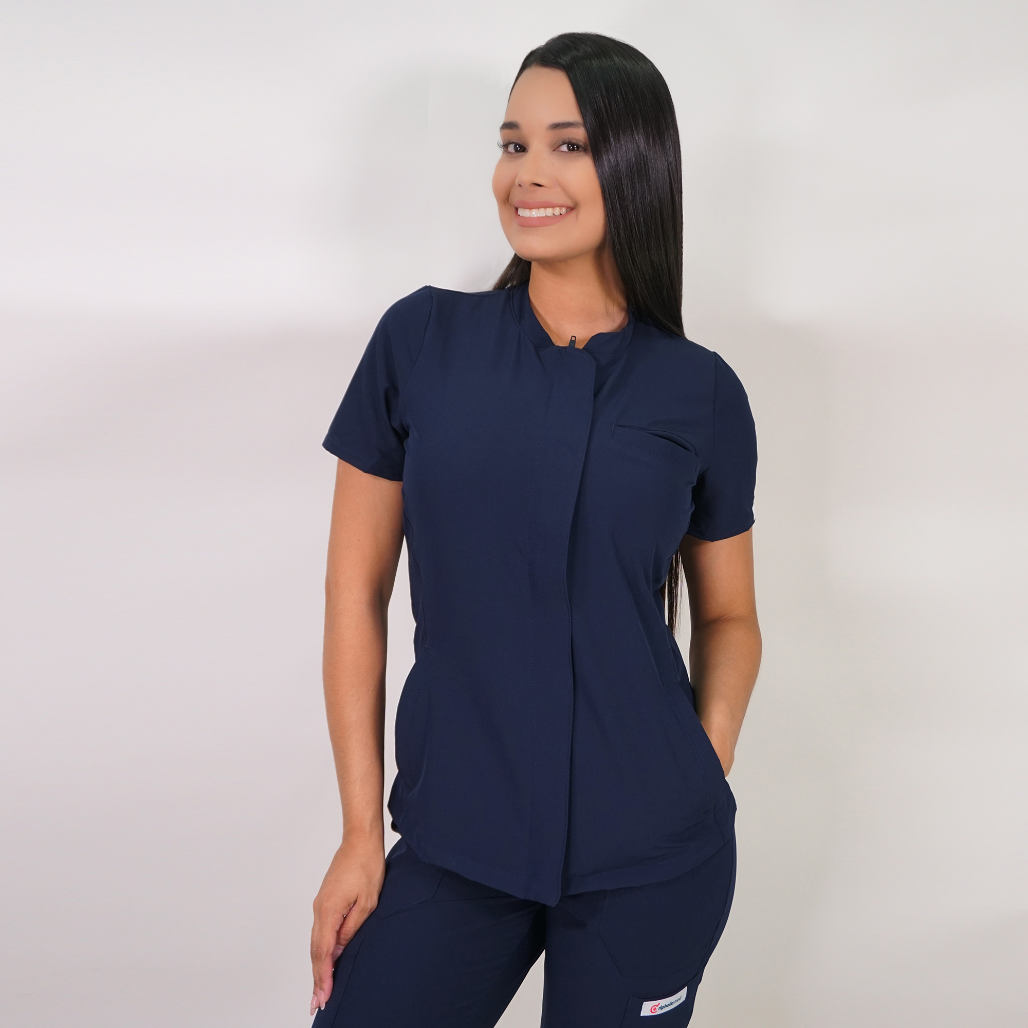 DELANTAL MUJER ANTIFLUIDOS JAZMÍN. AZUL MARINO - ART. JAZMIN-1